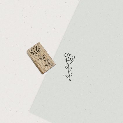 drevene razitko kyticka formace