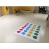 Twister – samolepka na zem pro školy, školky a volnočasové aktivity + digitální spinner ZDARMA