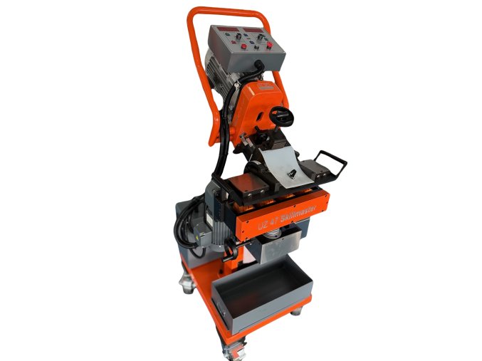 CD895259 D80D 43E2 B813 575D1432646C