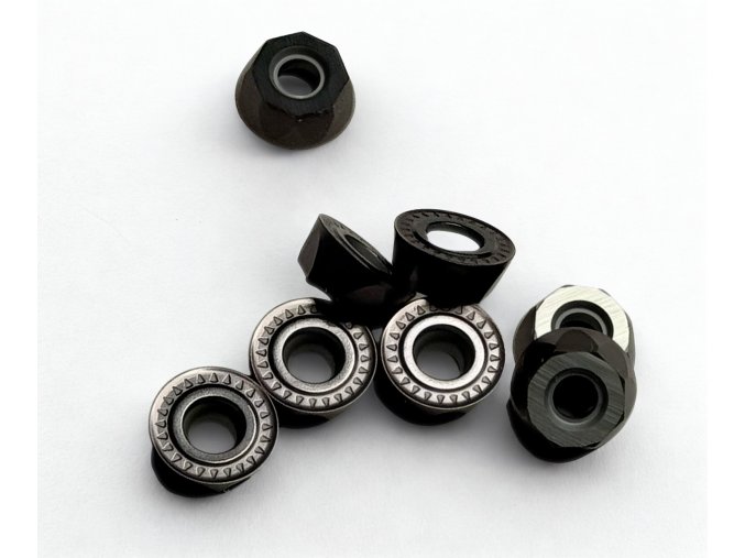 90450651 110f 4b7d 898e 0f73d464245a