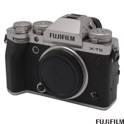 FUJIFILM X-T5