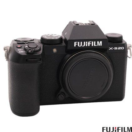 FUJIFILM X-S20