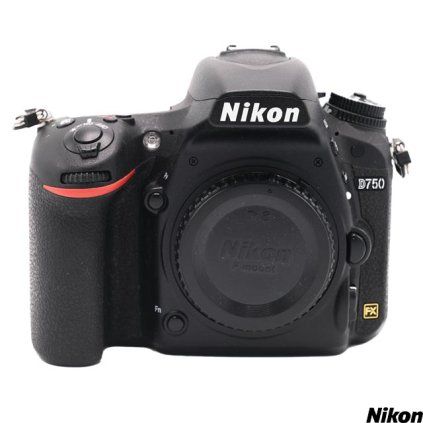 nikonD7502