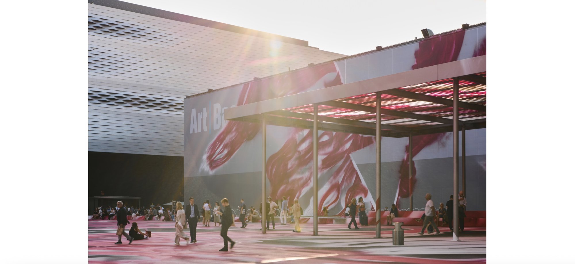 10 Tips for Collectors: How to Enjoy an Art Fair