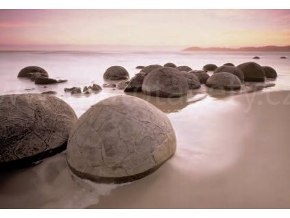 Fototapeta Moeraki Boulders At Oamaru, osmidílná, 366x254cm, 8D ID 285, skladem poslední 3 ks