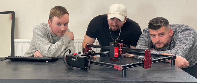 Jak vybrat správnou laser CNC gravírku?