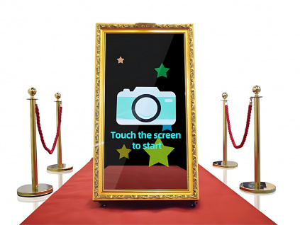 Samoobslužná Digitální Fotobudka Retro Vzhled Fotokoutek Rámové Celozrcadlo Párty Koutek Kiosek Selfie Photo Booth na Kolečkách (Varianta Bílá, úhlopříčka 140cm)