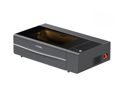 xTool P2S CO2 Laser Uzavřený Gravírovací CNC Stroj Gravírka Plotr v Krytu s Pozičním Systémem a Kamerou Gravíruje/Řeže Plexi 55W, 60x30cm Výběr Barev