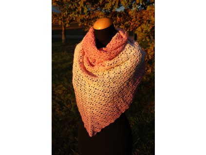 Háčkovaný šátek