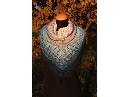 Háčkovaný šátek