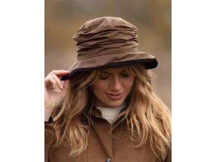 diana hat beige model