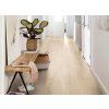 laminatova podlaha egger naturesense kingsize dub ortega prirodny v chodbe.jpg