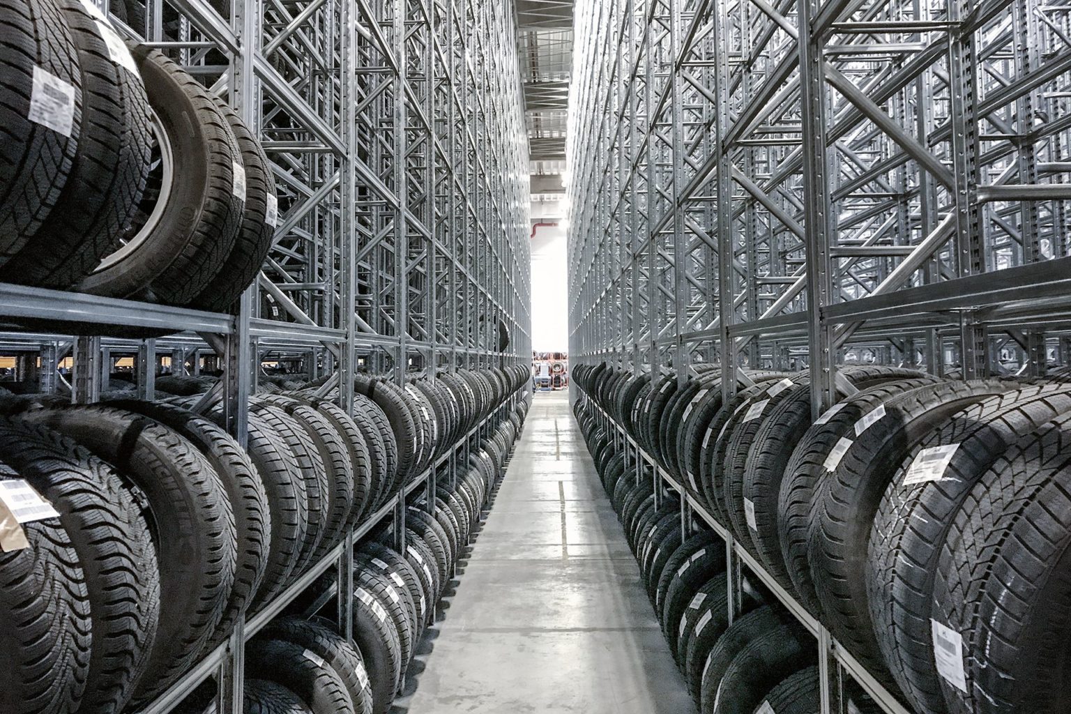 Jak efektivně skladovat pneumatiky?