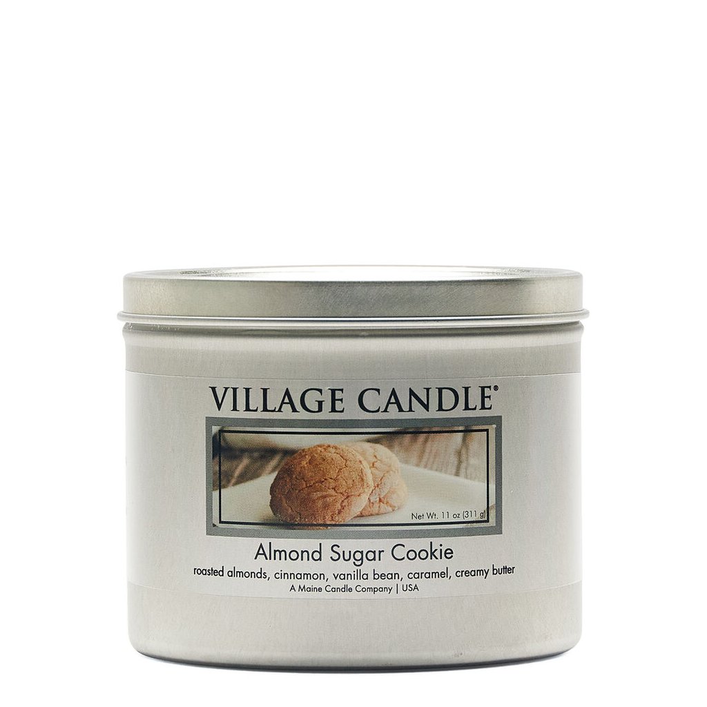 Village Candle Vonná svíčka v plechu - Almond Sugar Cookie - Mandlová sušenka, malá