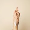 RS1025 240305 COLE RETREAT 07 276 Enriching Hand & Body Lotion on skin upr