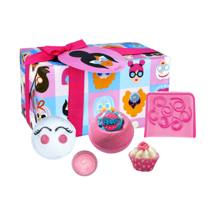 GBOMBAB04 BombBabes GiftPack Wrapped upr