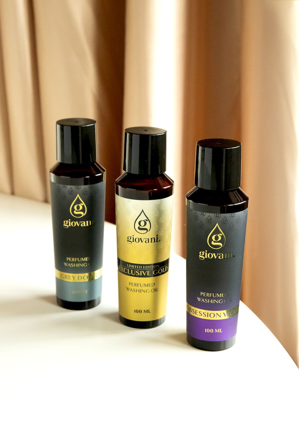 Comoda confezione di 3 fragranze universali Giovani GOLD TOUCH