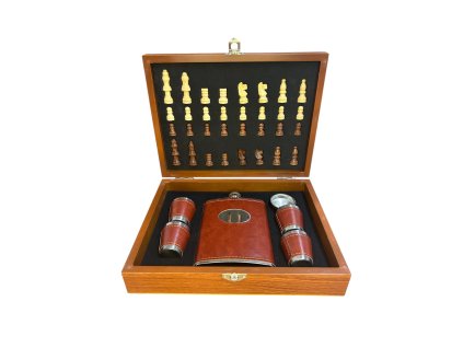 darkovy-set-placatka-v-kozence-s-panaky-sachy--tmava-kozenka