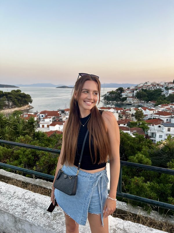 Nicole na dovolené u moře
