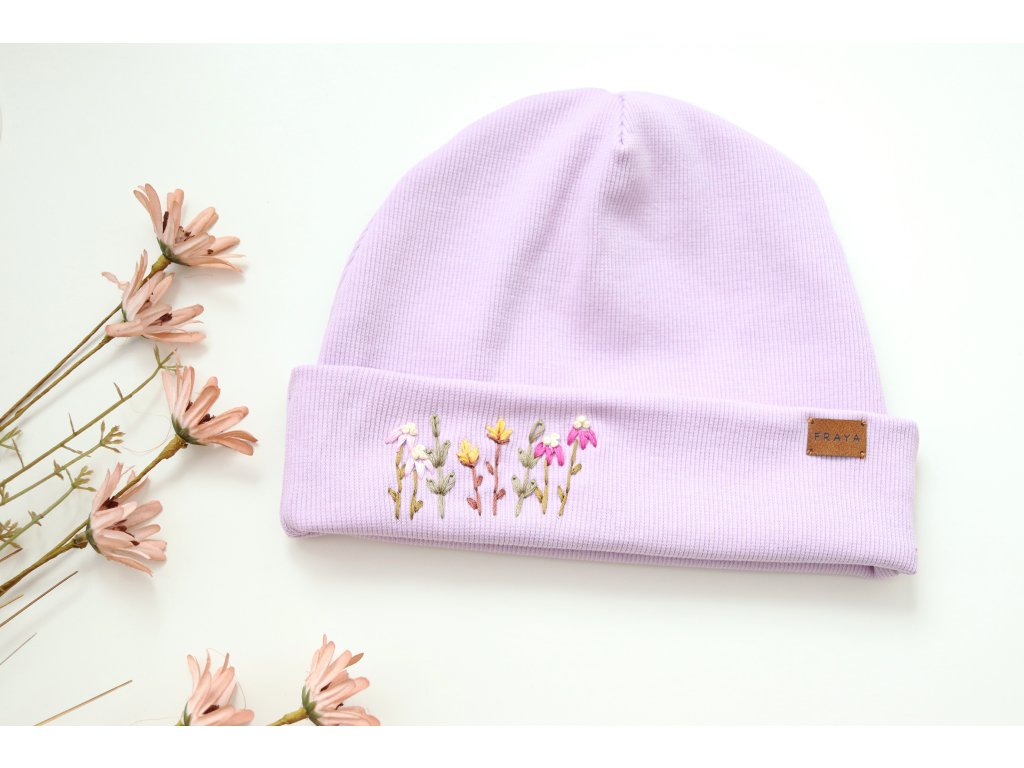 Jarní čepice lila