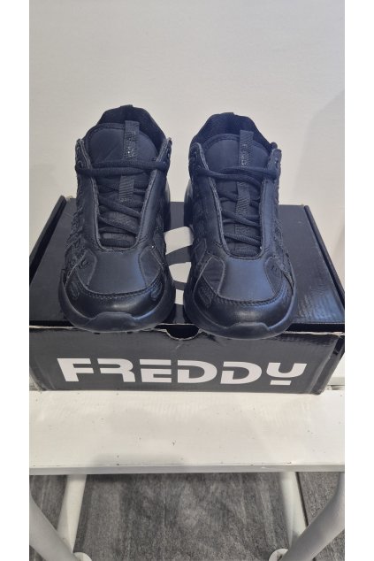Freddy fekete könnyű sportcipő, strasszokkal, FYST, N