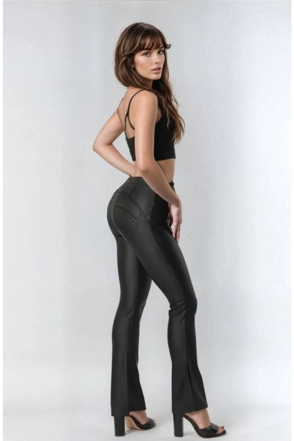 WR.UP® Fekete trapéz műbőrnadrág, normál derekú WRUP47RF446, N