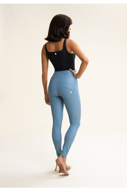 High waist WR.UP faux leather trousers with decorative buttons (Farba Faded Denim, Veľkosť S)