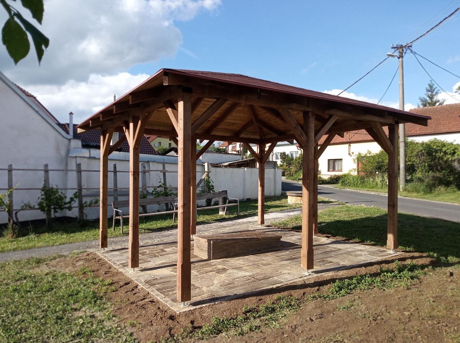 Altán pro starý lis na víno