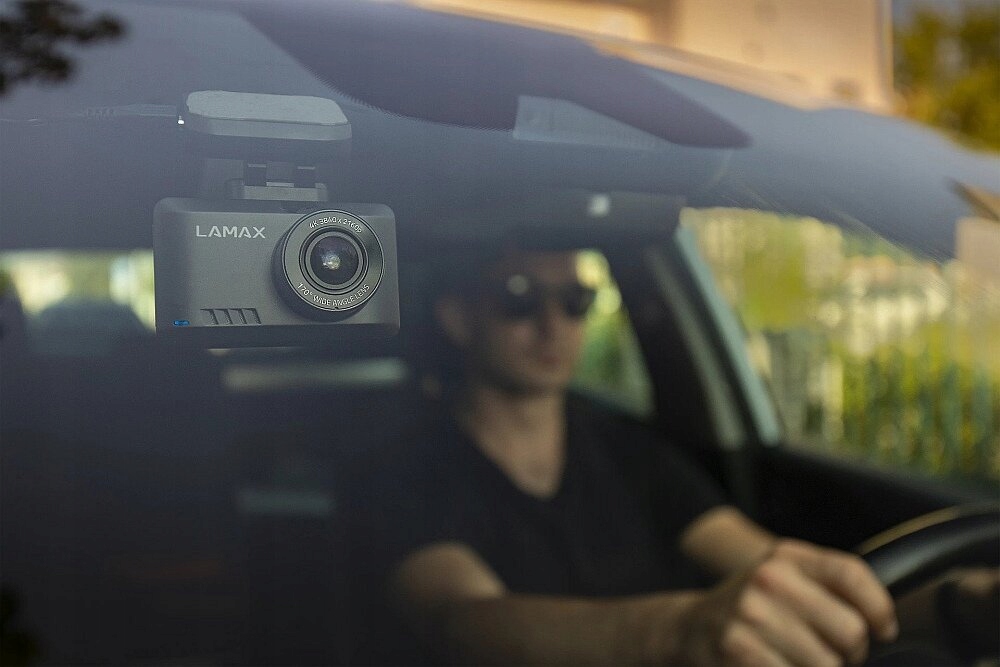 autokamera-lamax-4k-gps-wifi-hlasenie-radarov-g-senzor-real-2
