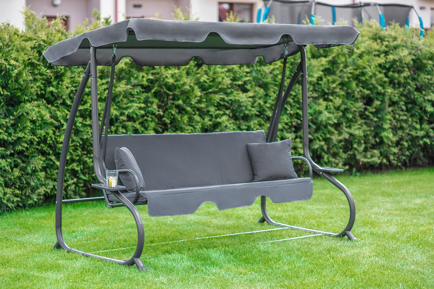 zahradna-hojdacka-gardenexcelent-siva-230cm-rozkladana-s-drziakom-napojov-novinka