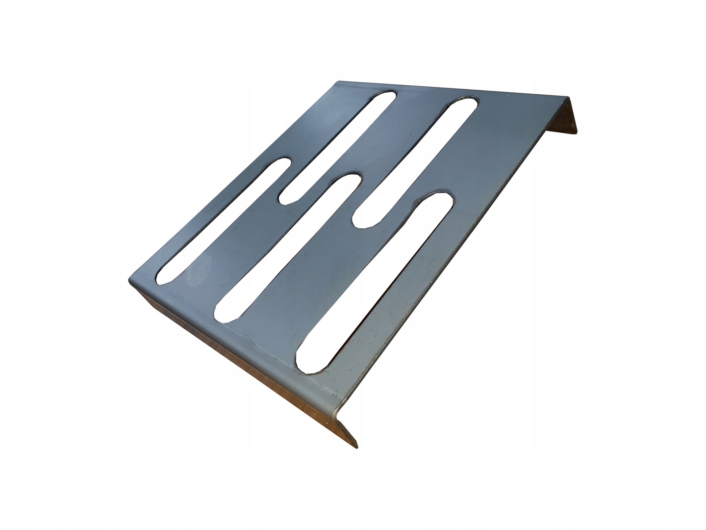 pec-k-zahradnej-udiarni-300x250x250-rura-100-rost