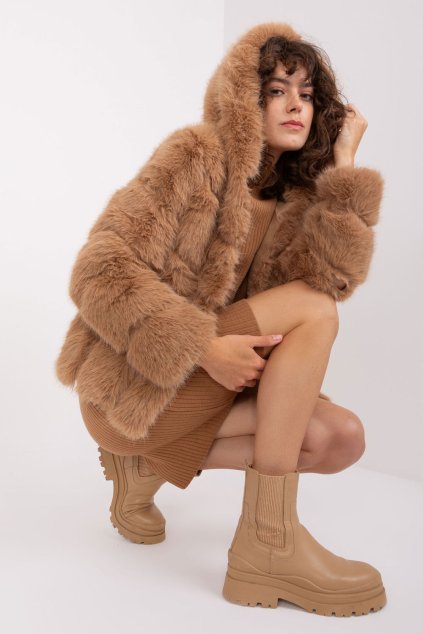 Bunda  model 188848 AT (Velikost S/M)