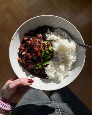 Mít v mrazáku hotový hlavní chod i přílohu? Game changer.🤯 K další objednávce proto nezapomeňte přihodit rýži v sáčku....