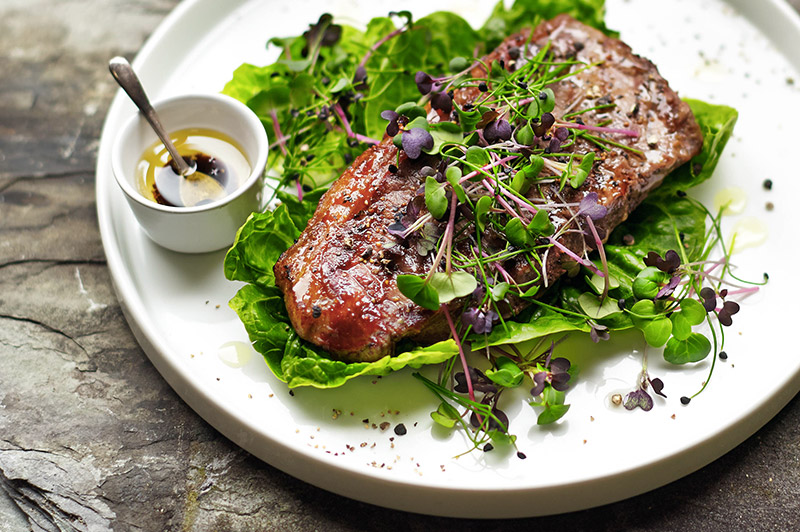 Sirloin-Steak-with-Microgreens-Salad-thumb