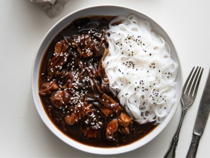 Teriyaki s kuracím mäsom a rezancami