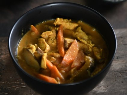 Yellow Thai Curry s kuracím mäsom