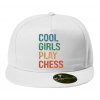 Snapback bílá Cool holky hrají šachy
