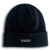 Beanie black Máma si myslí, že válím