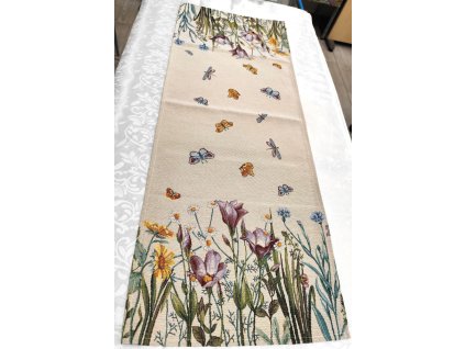 Gobelínový ubrus - Květy a motýlci