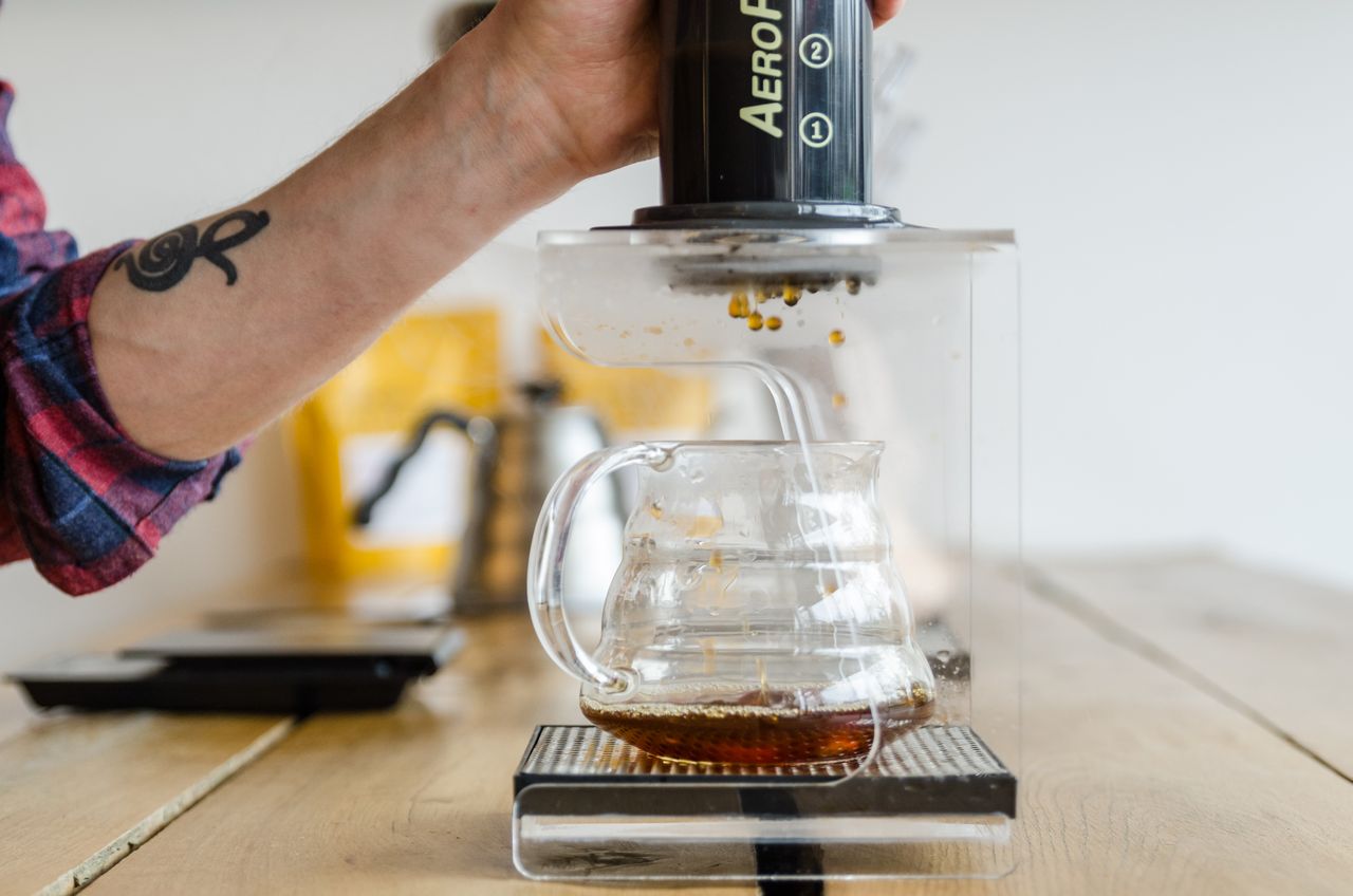 AeroPress: Jak měnit chuť pomocí času, teploty a mletí