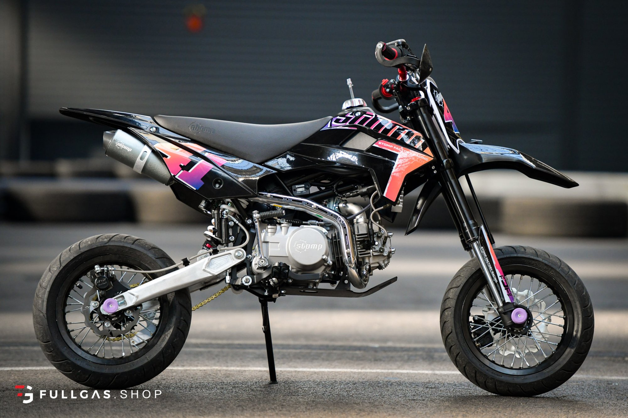 Úprava Stomp Z3-140 Big Wheel na SuperMoto