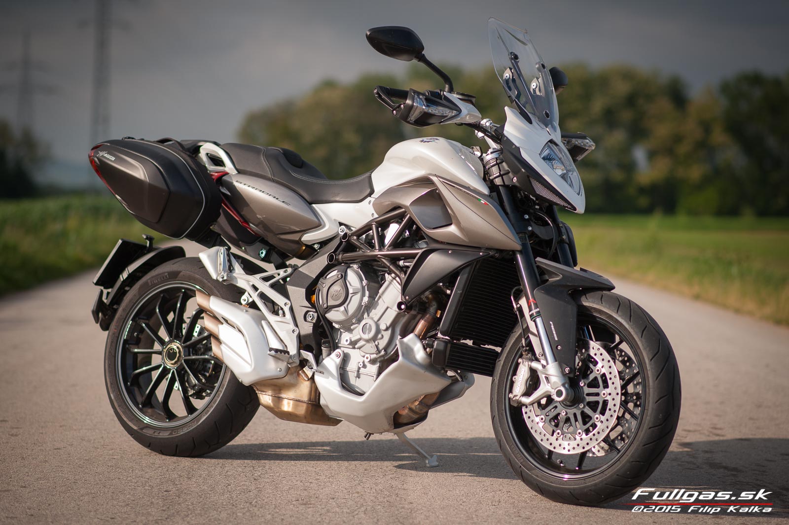 024_mv_agusta_stradale_800_filip_kalka_www.fullgas.sk_