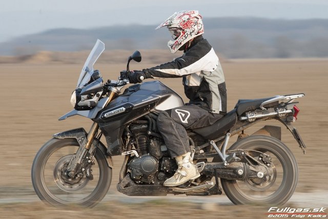 022-triumph_tiger_explorer_1200_www.fullgas.sk_filip_kalka_2015