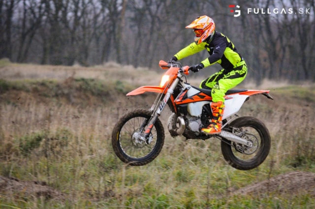 ktm_exc_300_2018_fullgas.sk_0010-1024x680-640x480