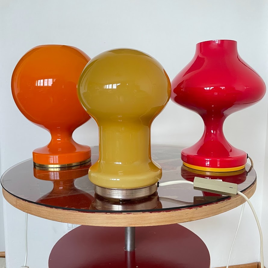 Osvětlovací sklo. Počátky výroby skleněných krytů elektrických svítidel v českých zemích