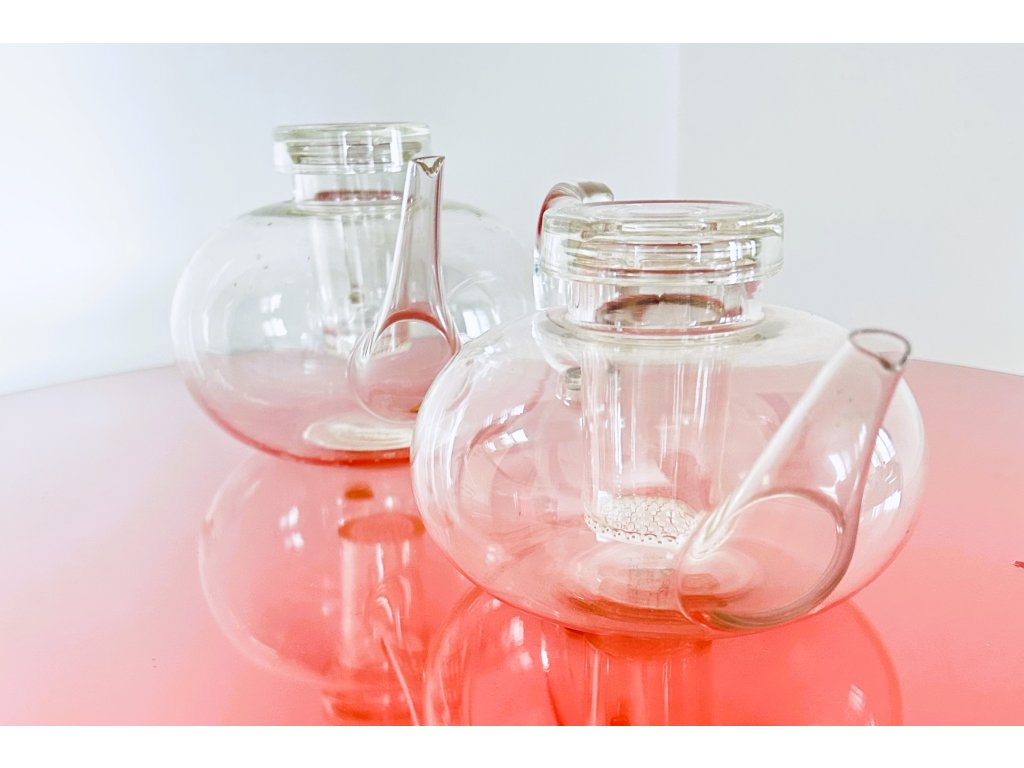 Čajové nádobí, Bauhaus - konvice, talíř, mléčenka, cukřenka, W. Wagenfeld | Teapot, plate, milk pot, sugar bowl