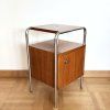 Funkcionalistický noční stolek | Functionalist bedside table