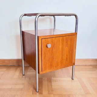 Noční stolek z Kovony Karviná Bedside table, Kovona, Karviná #kovona #bedsidetable #functionalism #czechoslovakia #interiors