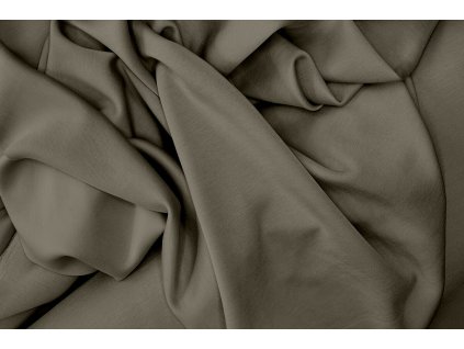 Hnědá metráž teplákoviny leštěné, která se podobá máslové teplákově