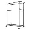 Suport metalic pentru haine cu roti